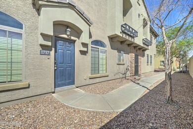 2402 E 5th St, 1717-3