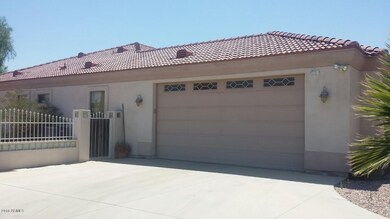 ATTACHED GARAGE