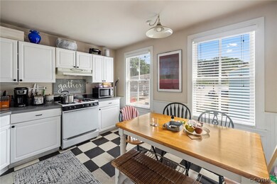 Gas for cooking and space for entertaining