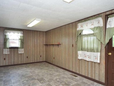 Dining Room. Plenty of room for a family and frien