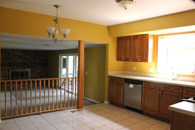 1552 Apache Dr, Naperville, IL 60563 - photo 6