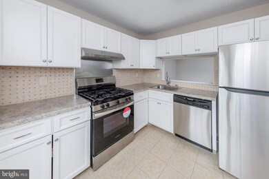 1205 Hawthorne Ct unit 1205, Sewell, NJ 08080 - photo 3
