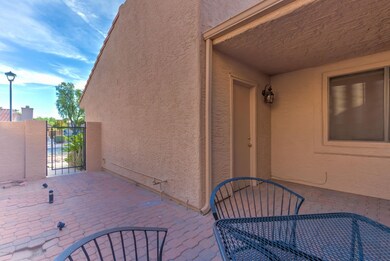 1711 N Ventura Ln-7