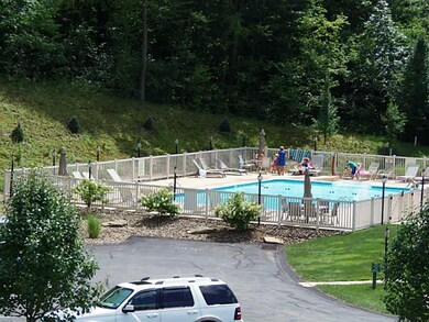 Swimming Pool/Hot Tub/Sauna. Heated in-ground pool