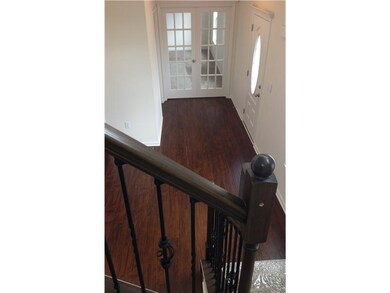 Entry/Foyer.