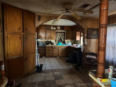 207 2nd St, Mill Creek, OK 74856 - photo 3