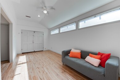 1724 Ridgewood St unit A, Houston, TX 77006 - photo 4