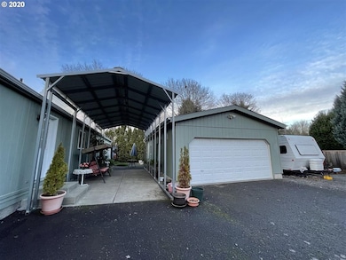 1510 N Maple St, Canby, OR 97013 - photo 5