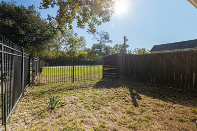 402 E Crosstimbers St, Houston, TX 77022 - photo 6