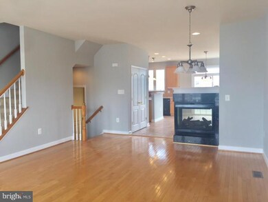 710 Redgate Ln, Woodbridge, VA 22191 - photo 4