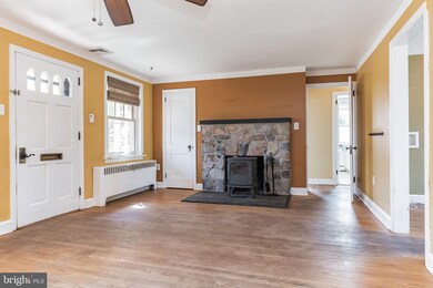 716 S Towamencin Ave, Lansdale, PA 19446 - photo 4