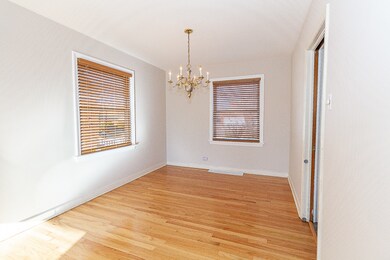 10258 Pelham St, Westchester, IL 60154 - photo 7