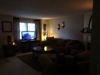 318 Winding Pond Rd unit 318, Londonderry, NH 03053 - photo 2