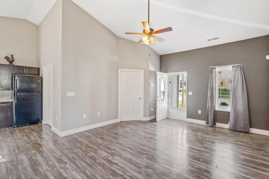 110 Pasadena Ave, Columbus, OH 43228 - photo 5