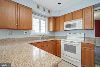 512 Perry Dr, Mount Laurel, NJ 08054 - photo 6