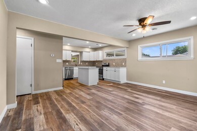 1811 Madison St, Cedar Falls, IA 50613 - photo 7