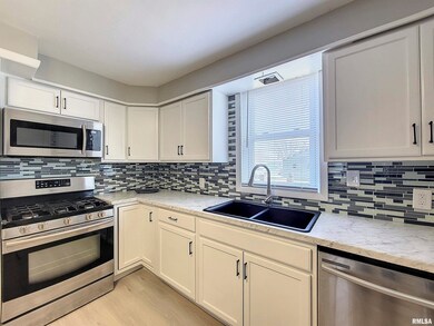 1717 Esplanade Ave, Davenport, IA 52803 - photo 7