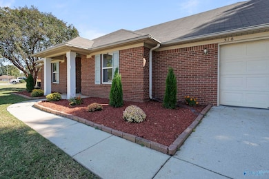 318 Wine Sap Cir, Harvest, AL 35749 - photo 3