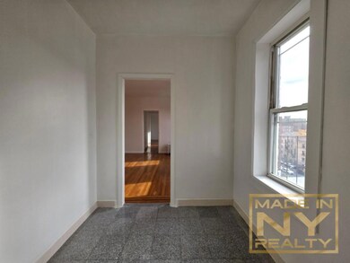 36-20 Parsons Blvd unit 6, Flushing, NY 11354 - photo 3