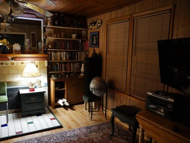 LivingRoom03