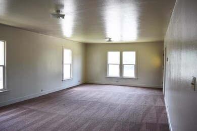 front room toward front door