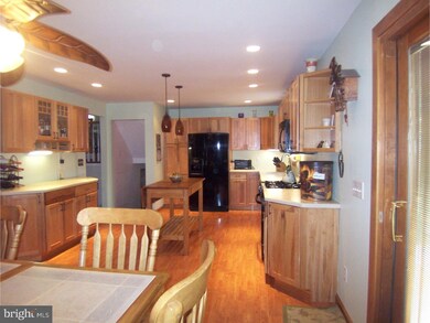 1209 Heather Ln, Wilmington, DE 19803 - photo 2