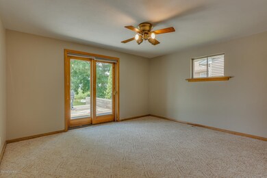 68924 Twilight St Edwardsburg-large-028-