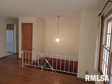 5712 N Keenland Ave, Peoria, IL 61614 - photo 4