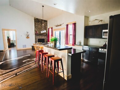 Kitchen/Dining Area