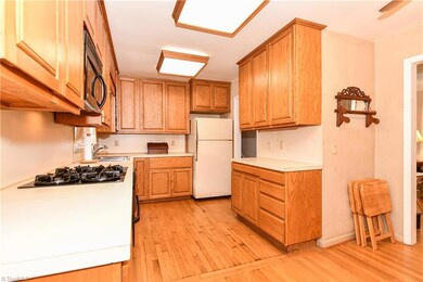 1610 W Meadowview Rd, Greensboro, NC 27403 - photo 7