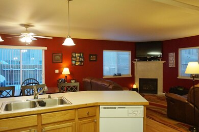 Open floor plan (2)