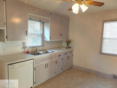 519 Florence St, Lansing, MI 48910 - photo 6