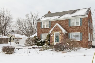 006-Front_View-2322698-medium