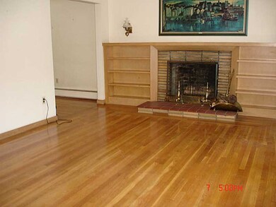 286 Morse Ave, Woonsocket, RI 02895 - photo 4