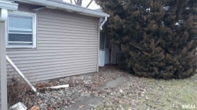 1314 N Hamilton St, Lincoln, IL 62656 - photo 3