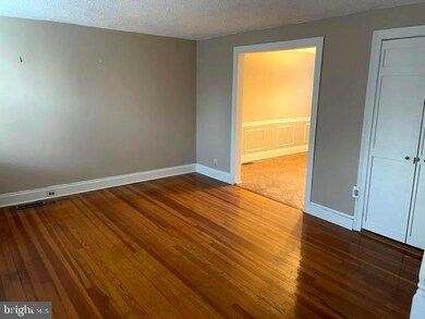 1093 Trent Rd, Camden, NJ 08104 - photo 3