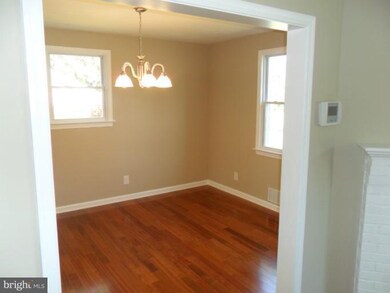 6303 Joyce Dr, Temple Hills, MD 20748 - photo 5