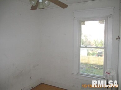 1609 Iowa St, Davenport, IA 52803 - photo 7