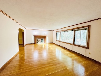 5 Crest Dr W, Dover, MA 02030 - photo 3