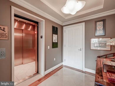 The Ritz-Carlton Residences, Baltimore, MD 21230 - photo 3