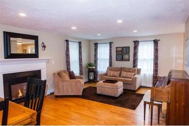 10 Spring St, Foxboro, MA 02035 - photo 3