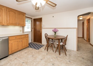 1110 Main St, Waltham, MA 02451 - photo 7