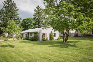 25 Willow Rd, Greenville, RI 02828 - photo 2