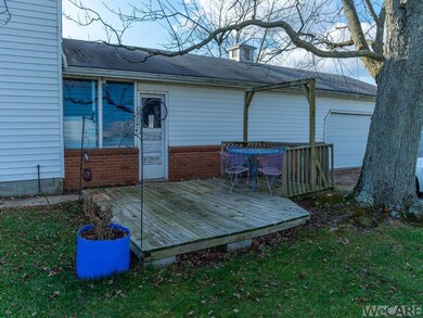 17827 Buckland River Rd, Wapakoneta, OH 45895 - photo 2