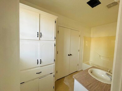 300 Smith St, Bonham, TX 75418 - photo 6