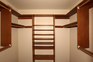 024-Master Walk in Closet