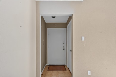 1201 Bering Dr unit 86, Houston, TX 77057 - photo 3