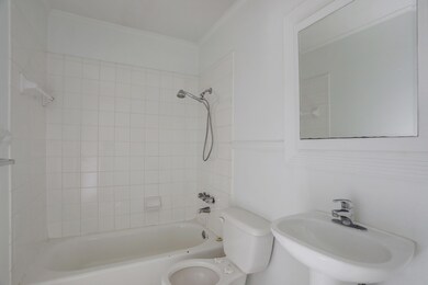 8015 Channelview Dr, Galveston, TX 77554 - photo 6