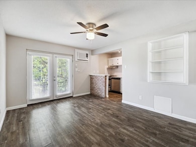 2322 Dunlavy St unit 9, Houston, TX 77006 - photo 4