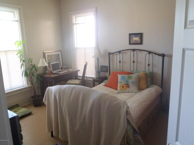 400 bdrm